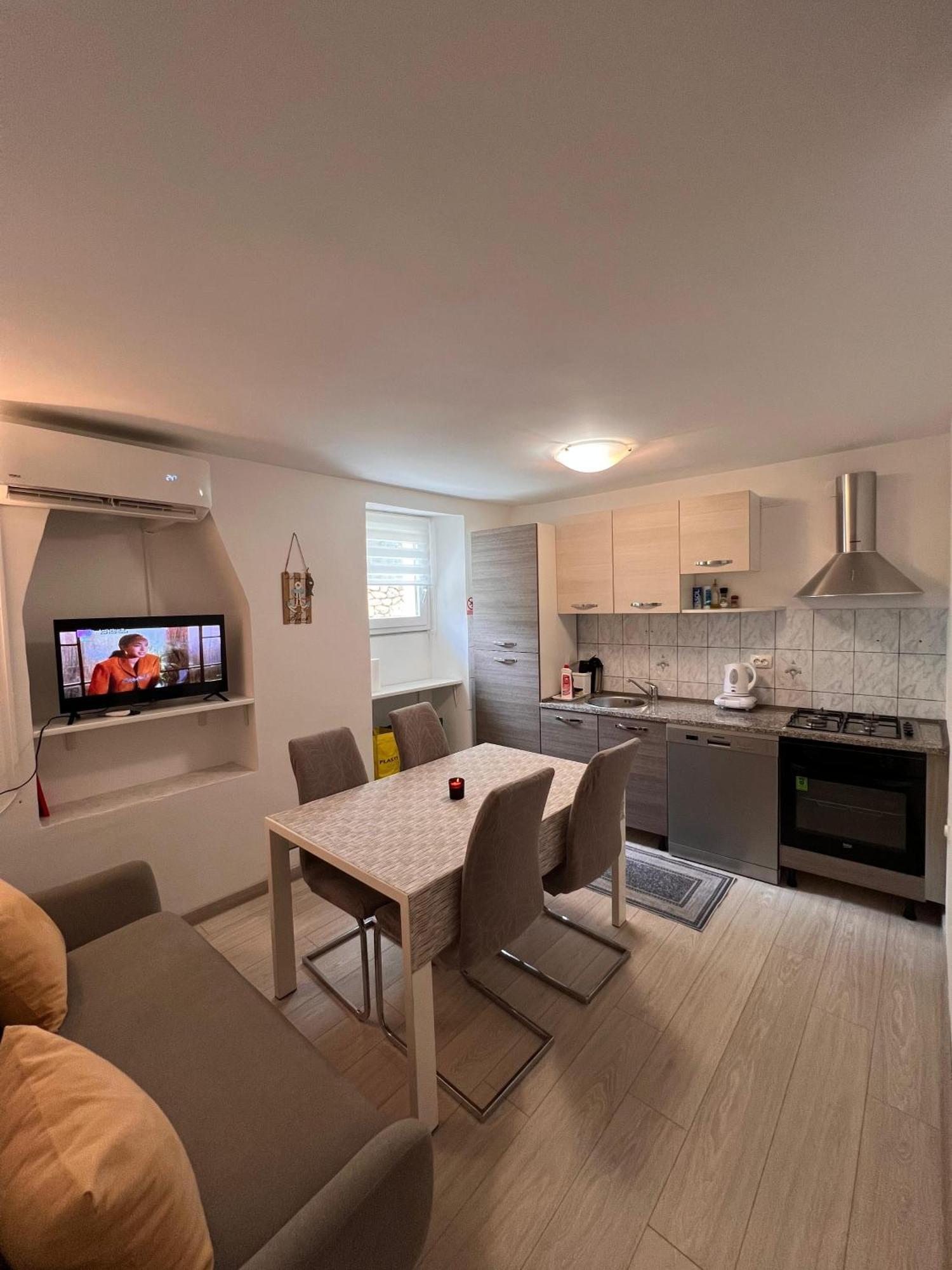 Apartman Gabriela Mali Lošinj Dış mekan fotoğraf