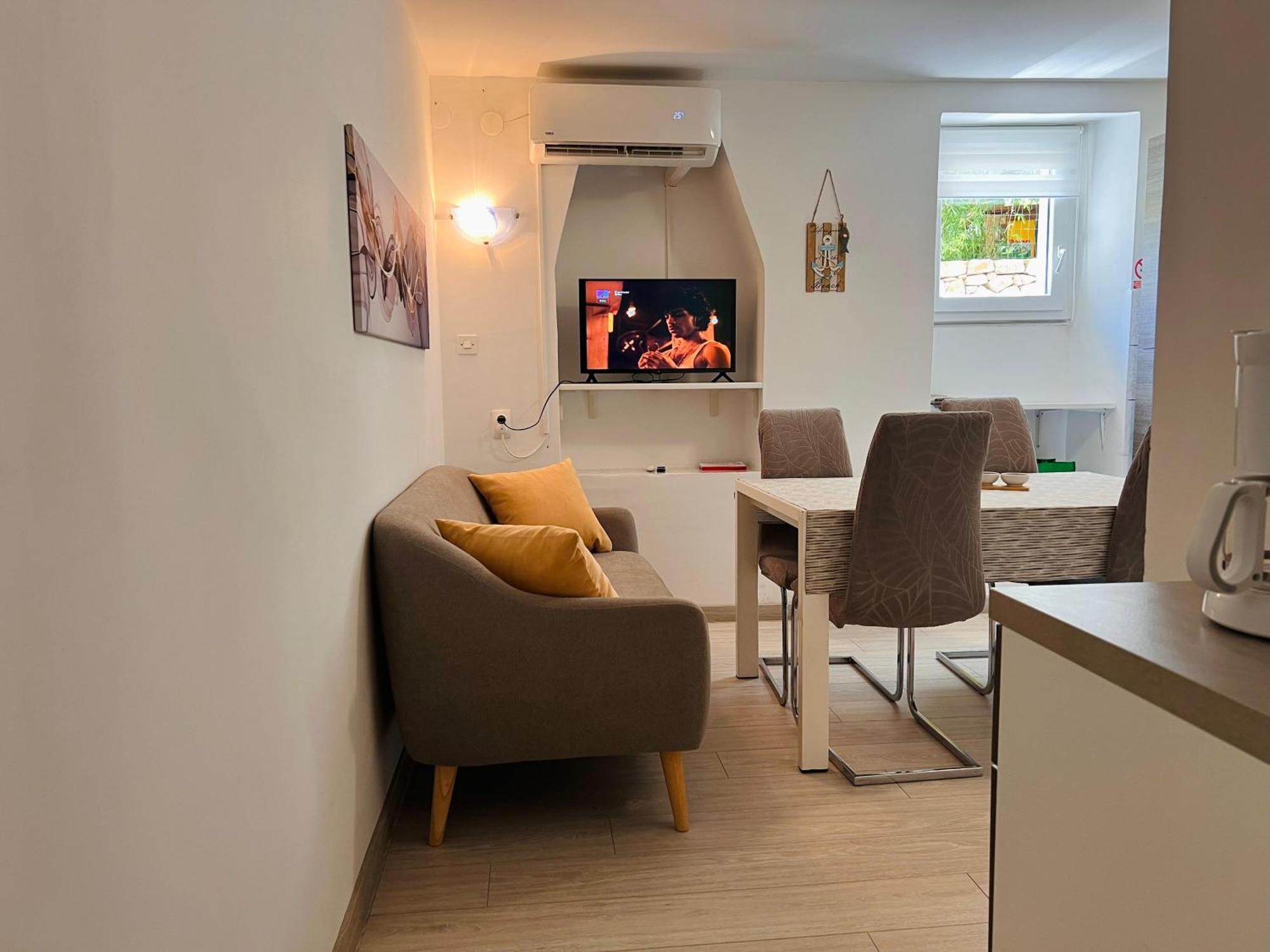 Apartman Gabriela Mali Lošinj Dış mekan fotoğraf