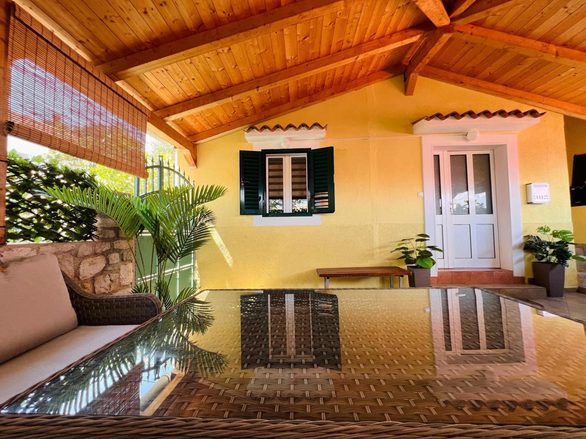 Apartman Gabriela Mali Lošinj Dış mekan fotoğraf